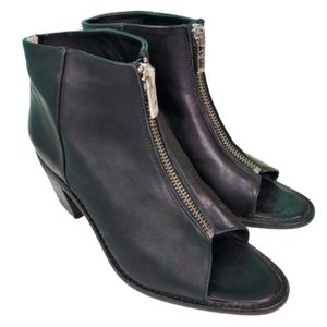 Diesel Chelsea Show Cox open toe, women's size 9.5, black leather